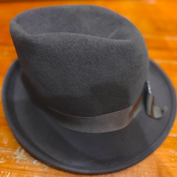 Custom made women’s hat - Picture 2 of 4